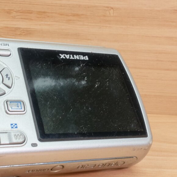 Pentax Optio E30 / 7.1MP / 3x Zoom / Compact Camera - Picture 9 of 9